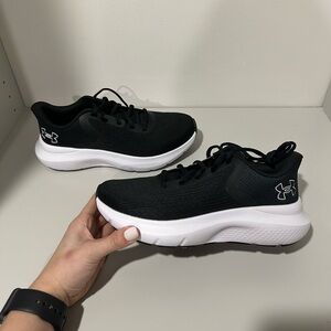 New Never Worn Under Armour Black and White Running Shoes
